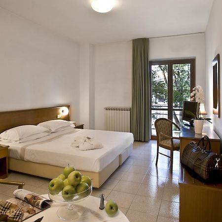 Albergo La Pace Segni Rum bild