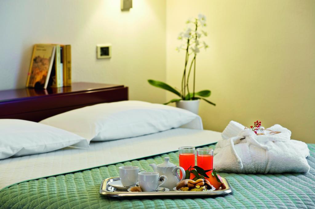 Albergo La Pace Segni Rum bild