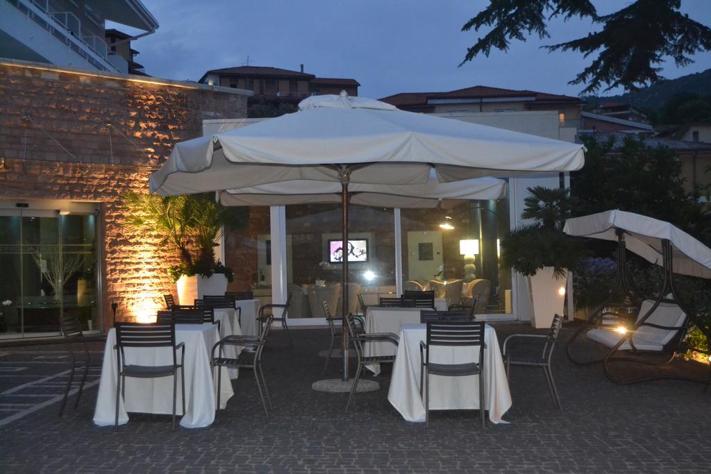 Albergo La Pace Segni Exteriör bild